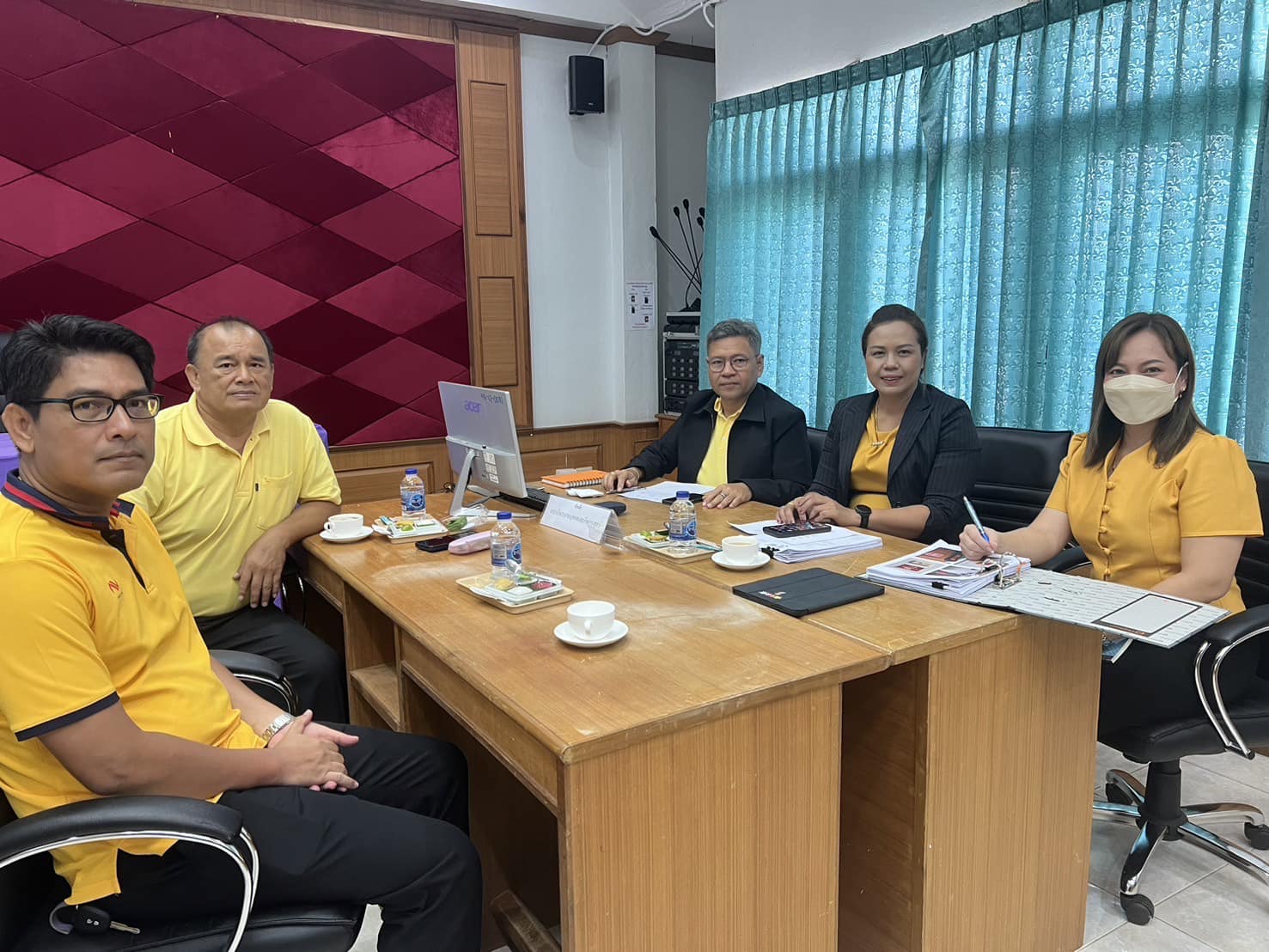 เทศบาลตำบลเคียนซารับการตรวจประเมินประสิทธิภาพ ฯ LPA ประจำปี 2567
วันศุกร์ที่ 19 กรกฎาคม 2567 เวลา 09.00 น.นายอภิชาติ สวัสดี นายกเทศมนตรีตำบลเคียนซา พร้อมด้วย ปลัดเทศบาล หัวหน้าส่วนราชการ พนักงานเทศบาล และเจ้าหน้าที่ที่เกี่ยวข้อง ให้การต้อนรับคณะทำงานตรวจประเมินประสิทธิภาพขององค์กรปกครองส่วนท้องถิ่น (Local Performance Assessment : LPA) ประจำปี 2567 และการประเมินองค์กรปกครองส่วนท้องถิ่นที่มีศักยภาพสูง (High – Potentiated Local Assessment: HPA) ณ ห้องประชุมจันทน์กะพ้อ เทศบาลตำบลเคียนซา