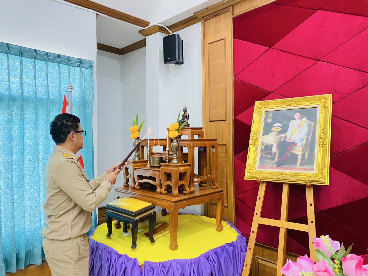 วันจันทร์ที่ 17 กุมภาพันธ์ 2568 เวลา 09.30 น. นายยุทธพงศ์ เมาลีกุล ประธานสภาเทศบาลตำบลเคียนซา  เปิดการประชุมสภาเทศบาล สมัยสามัญ สมัยแรก  ครั้งที่ 1 ประจำปี 2568 โดยมีนายอภิชาติ สวัสดี นายกเทศมนตรีตำบลเคียนซา พร้อมด้วย คณะผู้บริหาร สมาชิกสภาเทศบาล  ปลัดเทศบาล  ผู้อำนวยการสำนัก/กอง พนักงานเทศบาล และผู้เกี่ยวข้องเข้าร่วมประชุม เพื่อพิจารณาการกำหนดสมัยประชุมสภา สมัยสามัญ ประจำปี พ.ศ. 2568 และสมัยสามัญ สมัยแรก ของปีถัดไป พ.ศ.2569  และเรื่องอื่นๆ ณ ห้องประชุมสภาเทศบาลตำบลเคียนซา