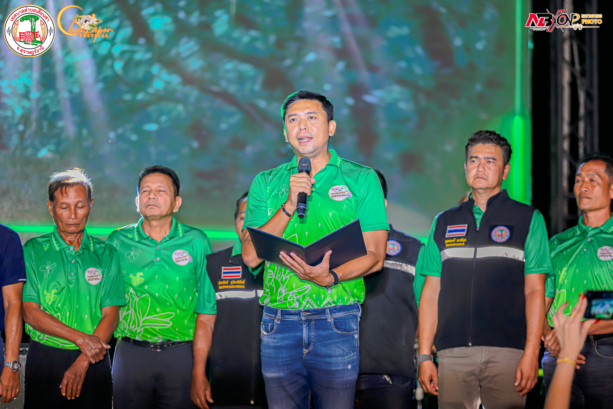 วันศุกร์ ที่ 28 กุมภาพันธ์ 2568 เวลา 19.00 น. นายอภิชาติ สวัสดี นายกเทศมนตรีตำบลเคียนซา พร้อมคณะผู้บริหาร สมาชิกสภา หัวหน้าส่วนราชการ และพนักงานเทศบาลตำบลเคียนซา  ร่วมพิธีเปิดงานจันทน์กะพ้อบานที่เคียนซา สุราษฎร์ธานี ประจำปี 2568 โดยนายสันติ บุญรอด นายอำเภอเคียนซา เป็นประธานในพิธี  โดยผู้นำท้องถิ่น ประชาชนในเขตพื้นที่และใกล้เคียงเทศบาลตำบลเคียนซาเข้าร่วมกิจกรรมในครั้งนี้ 
ณ ริมเขื่อนท่าน้ำวัดเพ็งประดิษฐาราม
ภายในงานล้อมรอบไปด้วยแสงไฟ สีสันสวยงามสุดตระการตา มีทั้งเครื่องเล่น ของกินมากมายให้เลือกชิมเลือกชม ถือเป็นงานที่ยิ่งใหญ่ เก่าแก่ และสำคัญอย่างยิ่งของชาวอำเภอเคียนซา
🚨ภายในงานพบกิจกรรมมากมาย อาทิเช่น 
- 🎊 พิธีบวชต้นจันทน์กะพ้อ
- ✨พิธีเปิดงานเทศกาลจันทน์กะพ้อบานที่เคียนซาฯ ประจำปี 2568
- 🚤 การแข่งขันเรือยาว 7 ฝีพาย ณ สนามแข่งเรือท่าน้ำวัดเพ็งประดิษฐาราม
- 🕊️การแข่งขันนกกรงหัวจุก ครั้งที่ 3 ณ สนามหน้าที่ว่าการอำเภอเคียนซา
- ⚽การแข่งขันฟุตซอลโกลหนู 4 คน OPEN จันทน์กะพ้อคัพ ครั้งที่ 2    
ณ สนามโรงเรียนวัดเพ็งประดิษฐาราม
- 💃🏻 การแสดงบนเวทีของนักเรียนและหน่วยงานต่างๆ
- 🎆กิจกรรมการแสดง เเสง สี เสียง พลุไฟ🎇
- 📌กิจกรรมการออกบู๊ทนิทรรศการของ หน่วยงานในสังกัดอำเภอเคียนซา
- 🌠กิจกรรมการแสดงสินค้า OTOP ของดีอำเภอเคียนซา
- การจำหน่ายสินค้า และ ของดี อีกมากมาย
🥁พบกับการแสดงดนตรี ชมฟรีตลอดงาน!!!
#มาชมของดีอำเภอเคียนซา